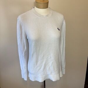 Abercrombie & Fitch sweater size XS Women's Off-White Moose Classic